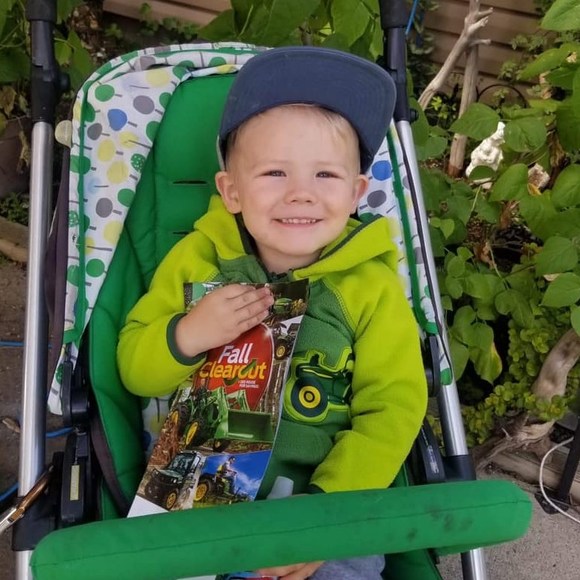 Meet your Posher, Ali - Picture 1 of 1